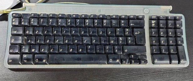 Apple USB Keyboard M2452
